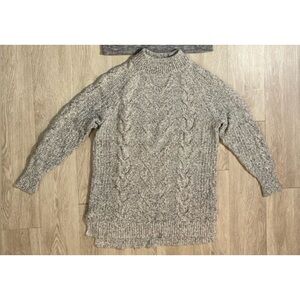 💜3/$25💜 Old Navy Cable Knit Sweater XL